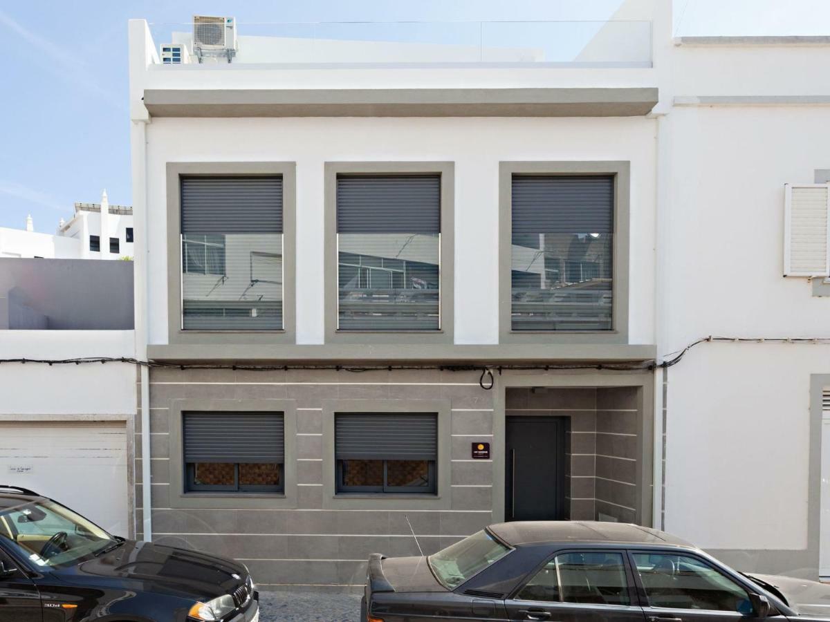 Faro Clara Suites Екстериор снимка